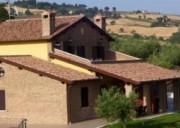 Casale Colle San Giovanni per Vacanze in Campagna tra gli Ulivi